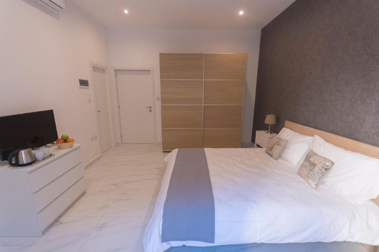 4 Bedroom Apartment Near Sliema Seafront Экстерьер фото