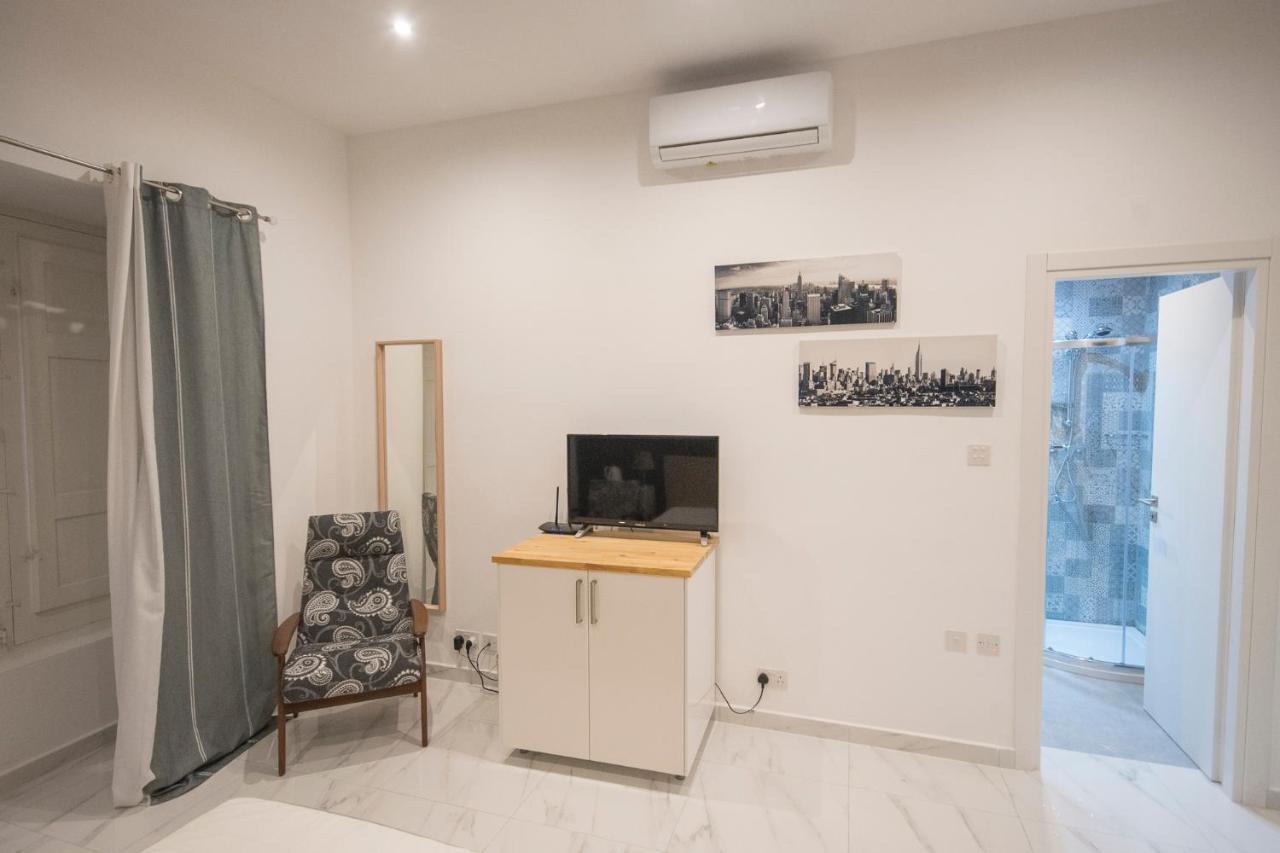 4 Bedroom Apartment Near Sliema Seafront Экстерьер фото